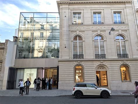 dior museum paris opening times.